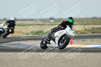 media/Apr-18-2025-TrackDaz (Fri) [[45f5874c44]]/C Group/Session 1 (Turn 7)/